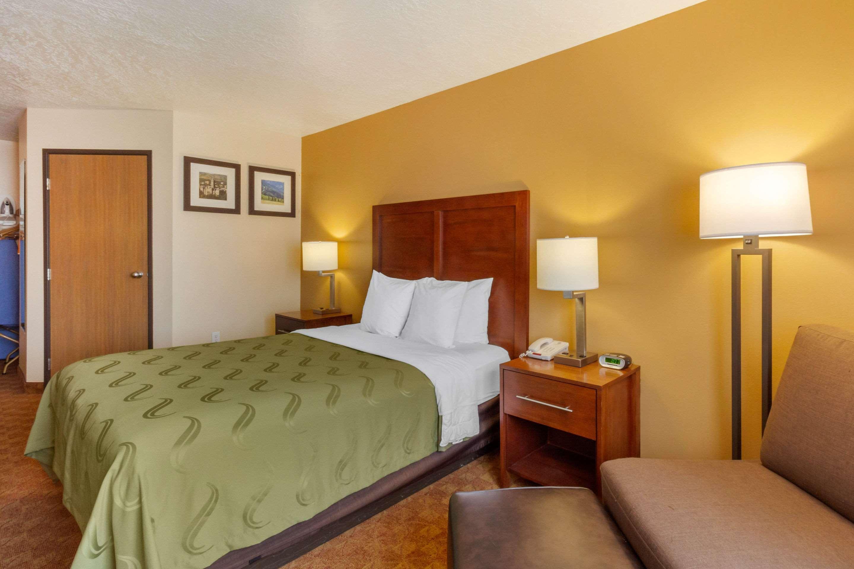Quality Inn Logan Near University Kültér fotó