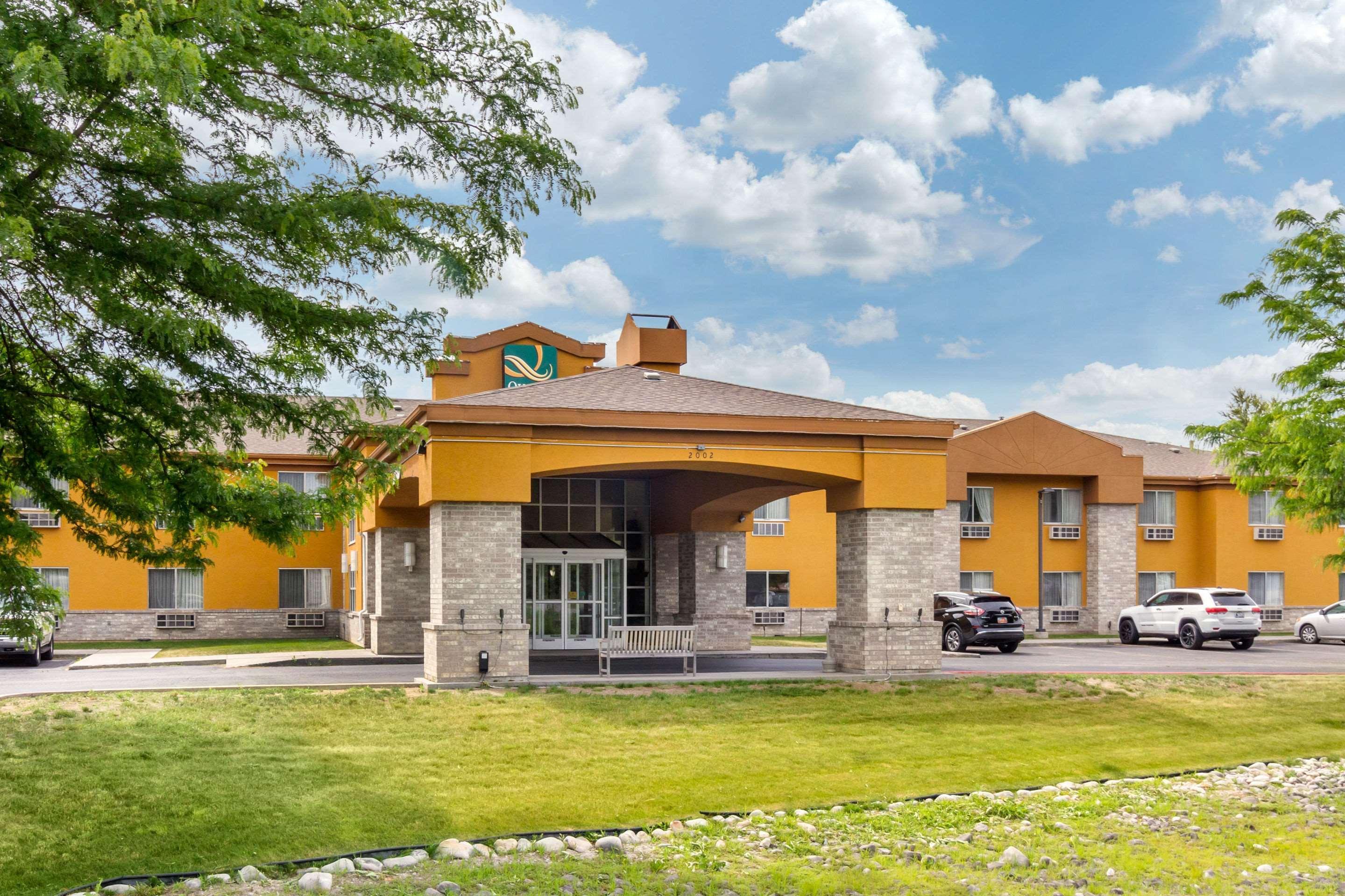 Quality Inn Logan Near University Kültér fotó